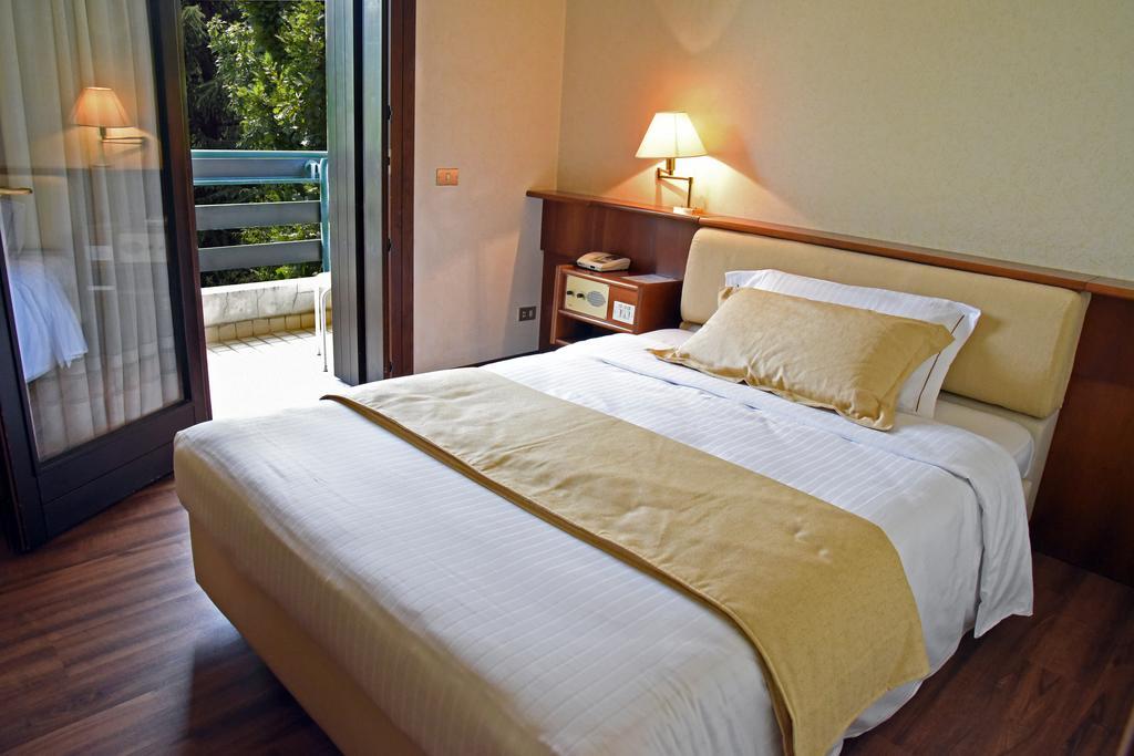 Hotel Bellavista Montebelluna Εξωτερικό φωτογραφία